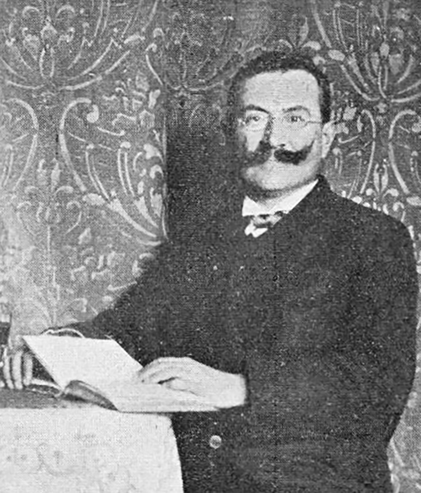 2 August Fleischmann Portrait Ausschnitt LSBTTIQ in Baden und Württemberg